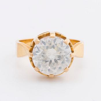 RING 18K gold w synthetic spinel approx 111 x 10 mm, G Dahlgren & Co Malmö 1971.