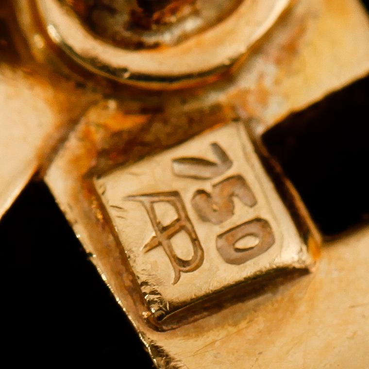 MANSCHETTKNAPPAR, 1 par, 18 k guld. Total vikt ca 34 g.