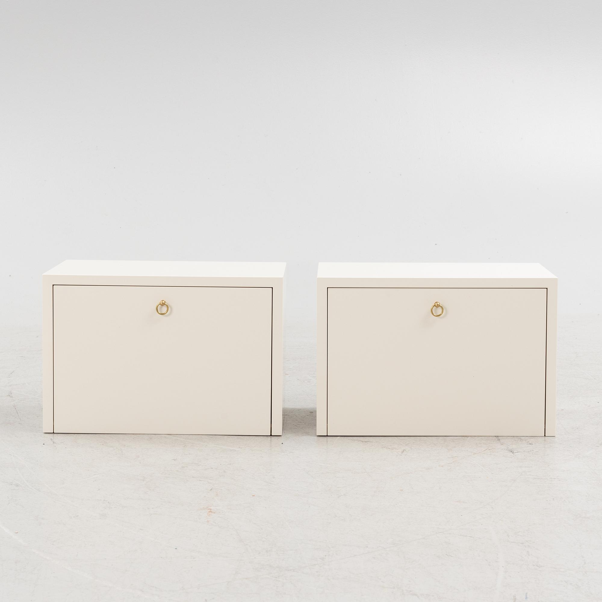 Marie-Louise Sjögren, sängbord, ett par,samtida.