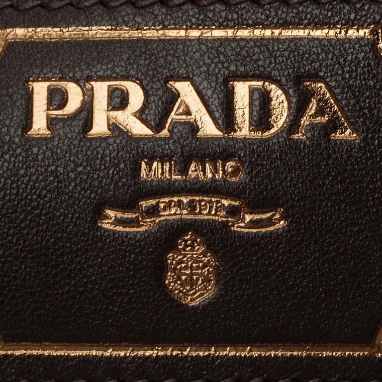 VÄSKA, Prada.