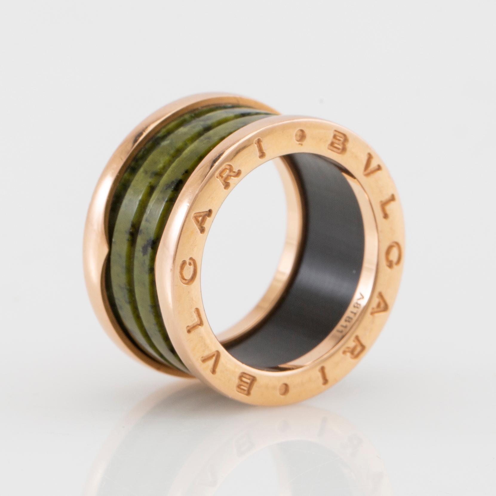 Bulgari ring B.zero1 roséguld med grön marmor.
