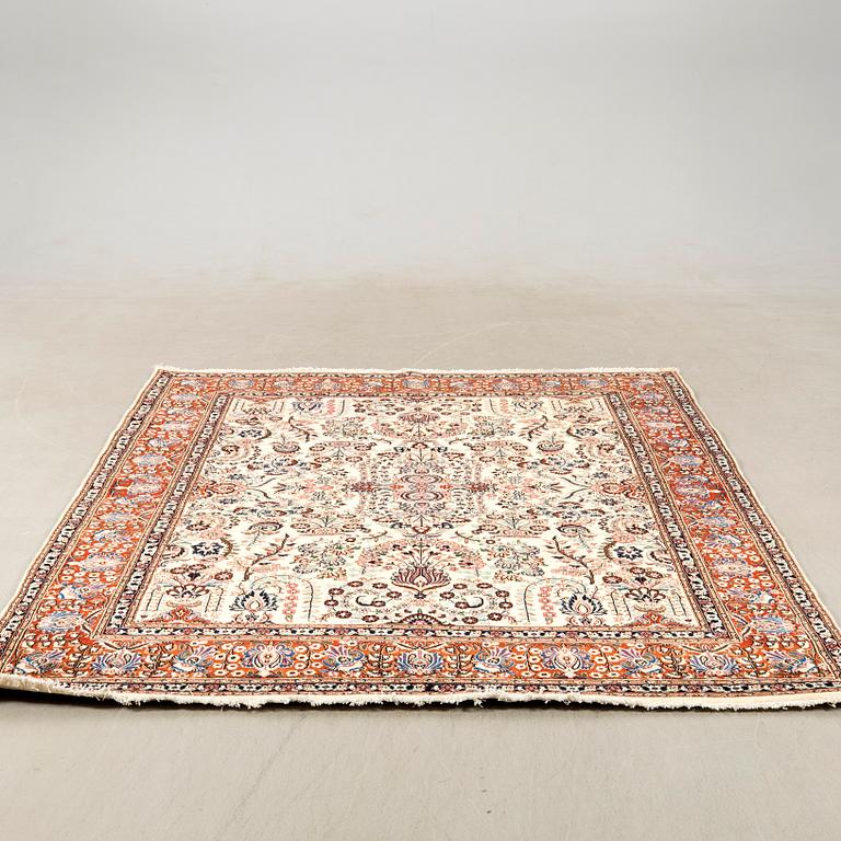 Oriental rug, old, approx. 283x210 cm.