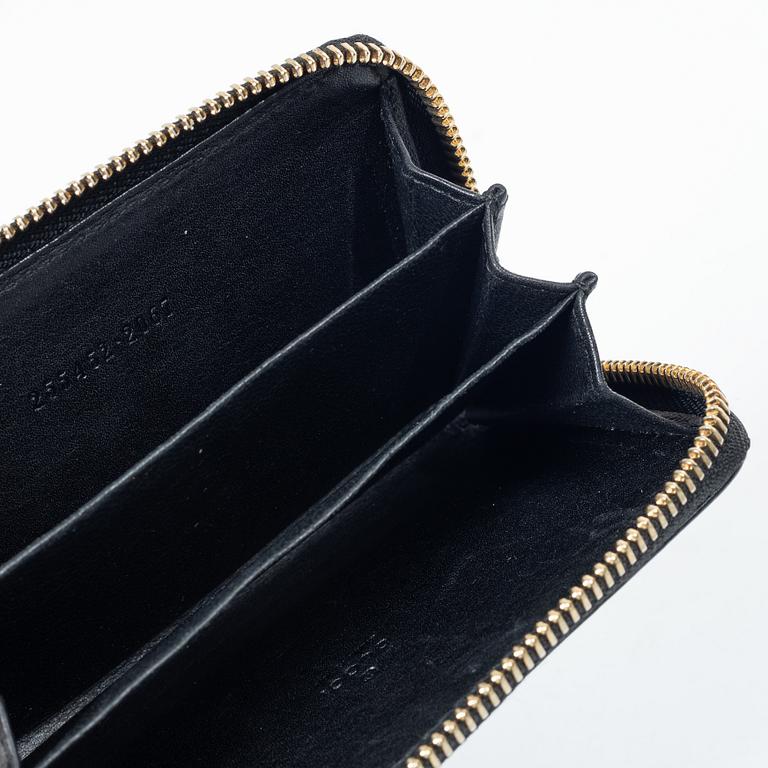 Gucci, wallet.