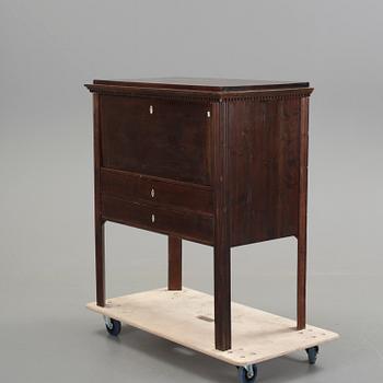 SEKRETÄR, mahogny. Sengustaviansk, 1800-talets första hälft.