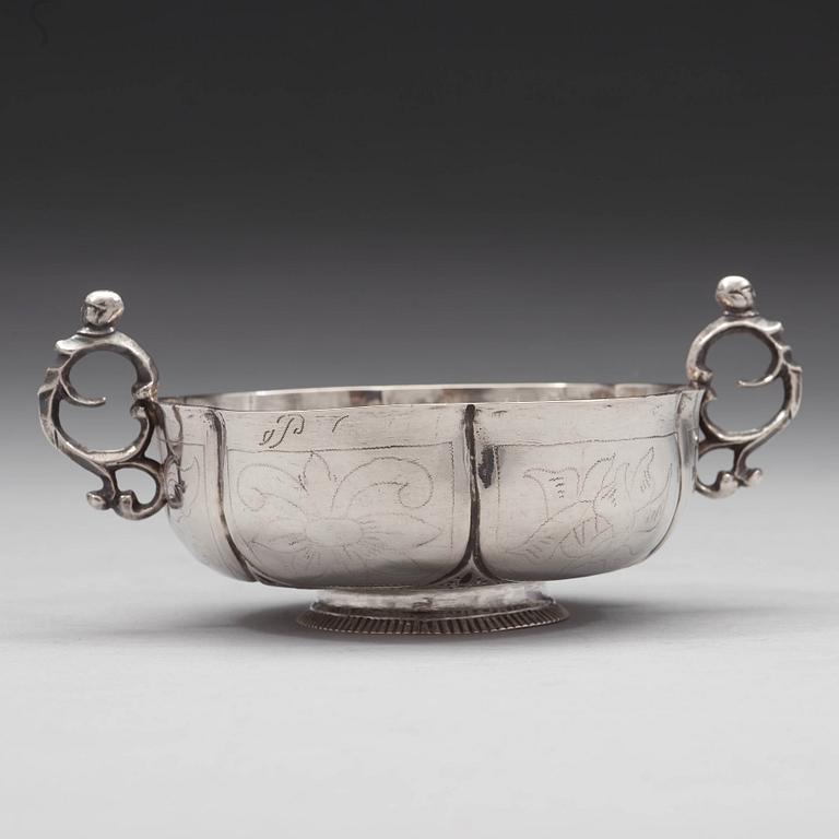 A Swedish 18th century silver brandy-bowl, mark of Peter Biörkman, Karlskrona 1748.