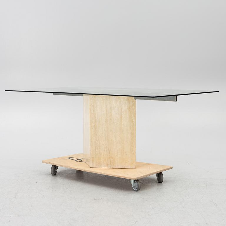 Dining table, probably Italy, last quarter of the 20th century.