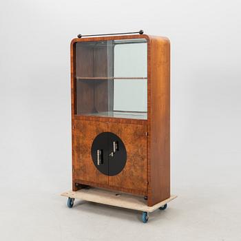 Vitrinskåp Art Deco 1900-talets första hälft.