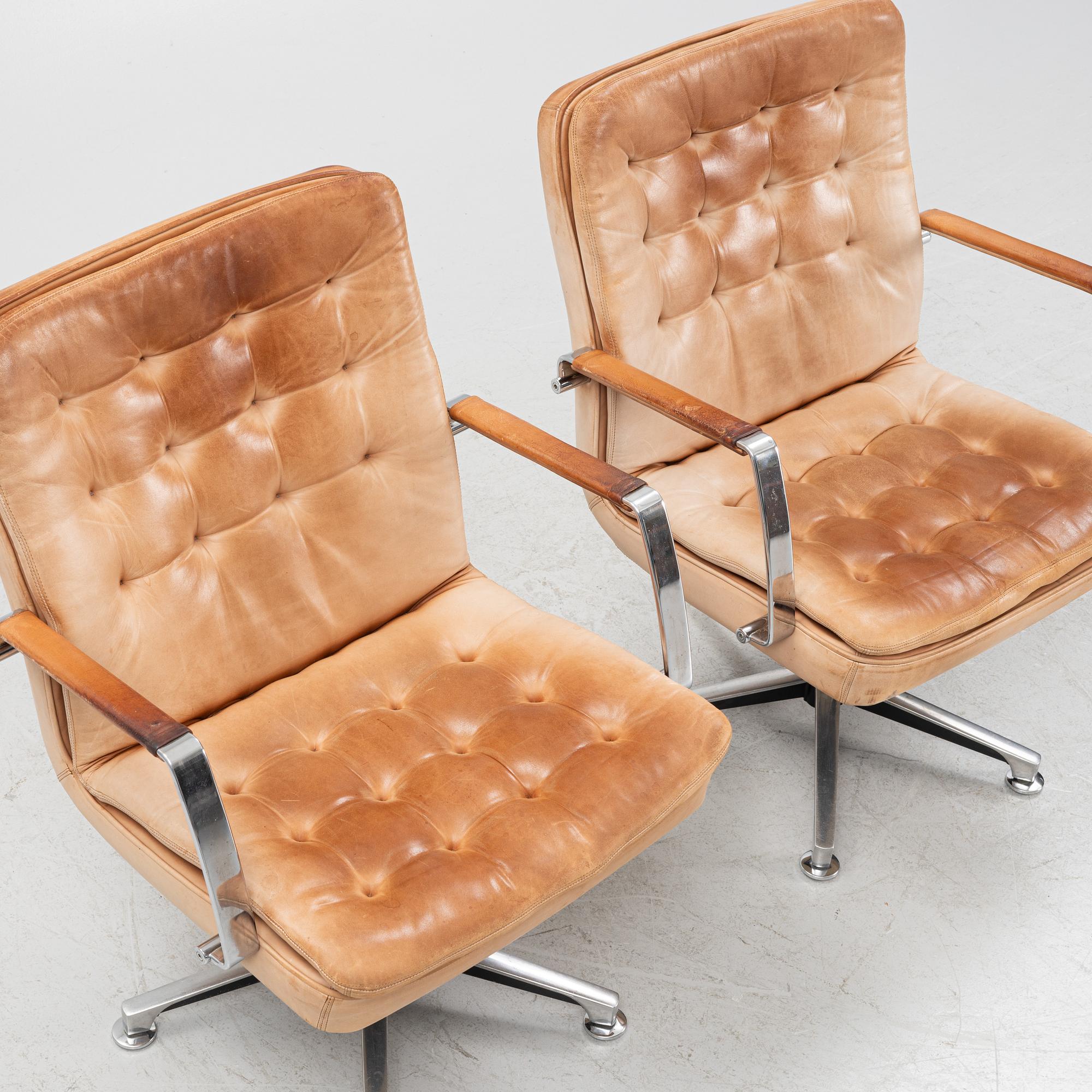 Kenneth Bergenblad, karmstolar, ett par, "Herkules", Dux.