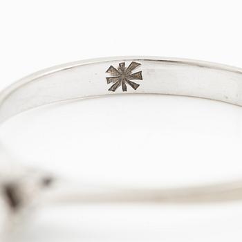 Ring, solitaire ring, 18K white gold with brilliant-cut diamond.