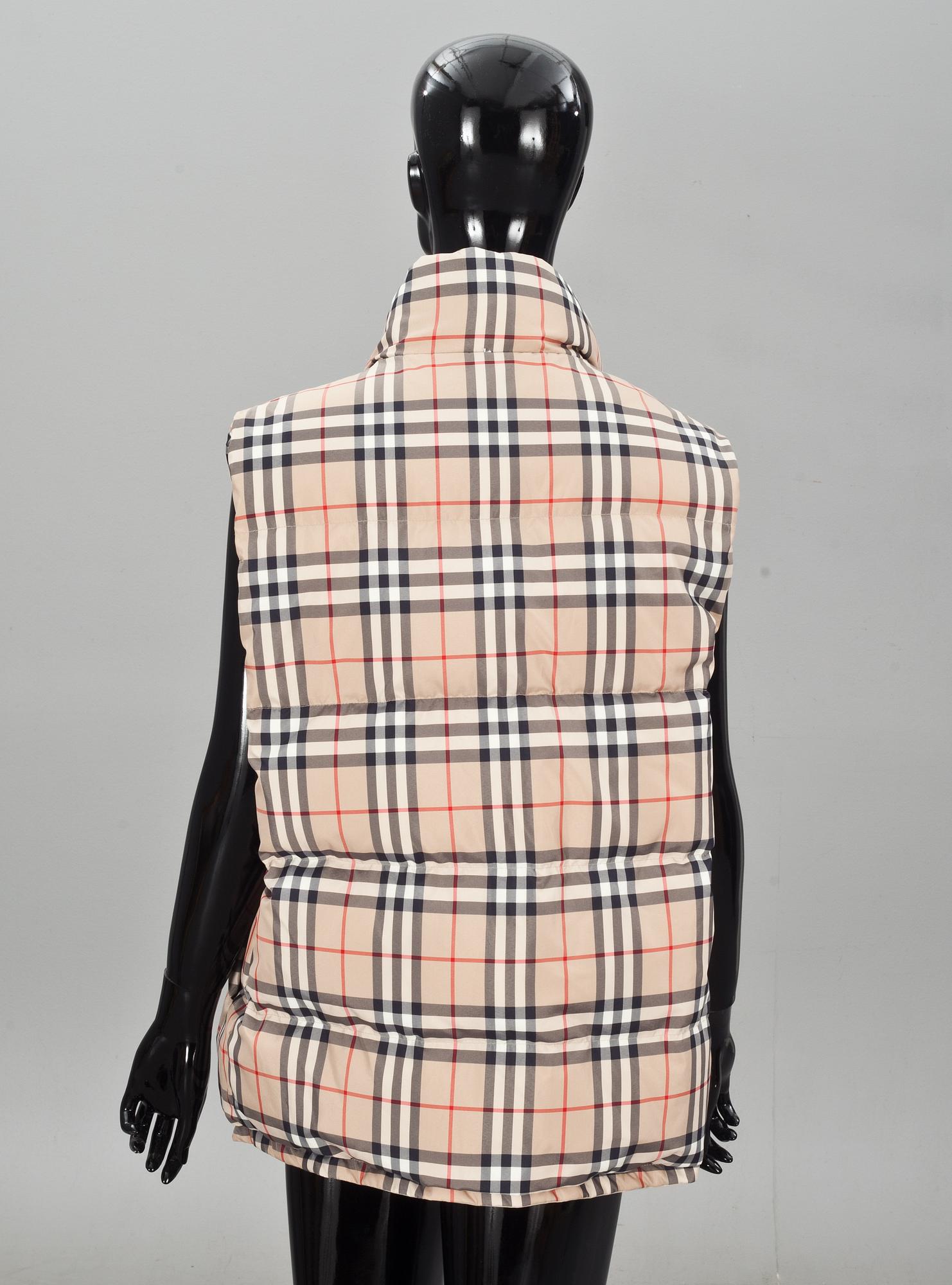 VÄST, Burberry London.