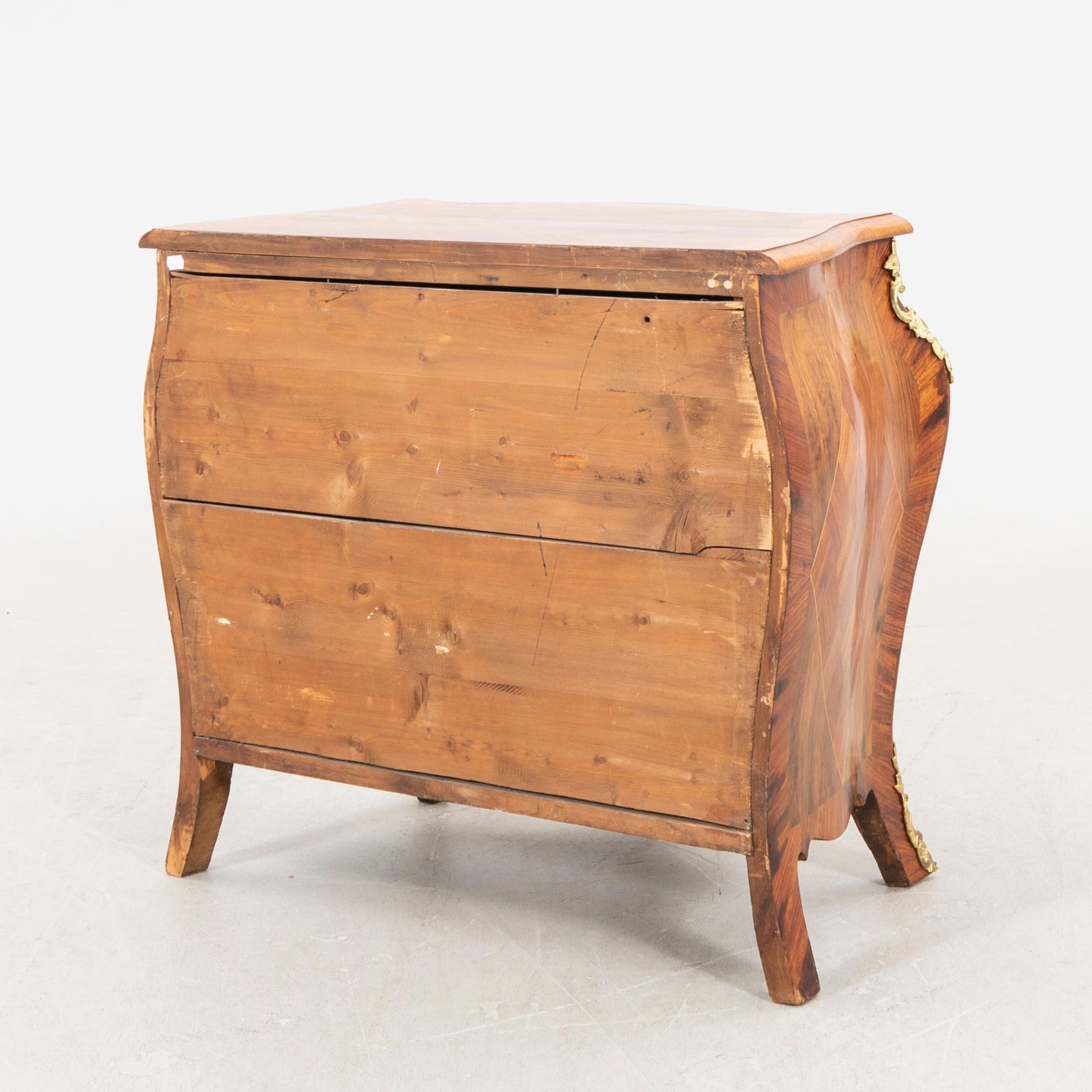 A Swedish Rococo dresser 18th/19th century.
