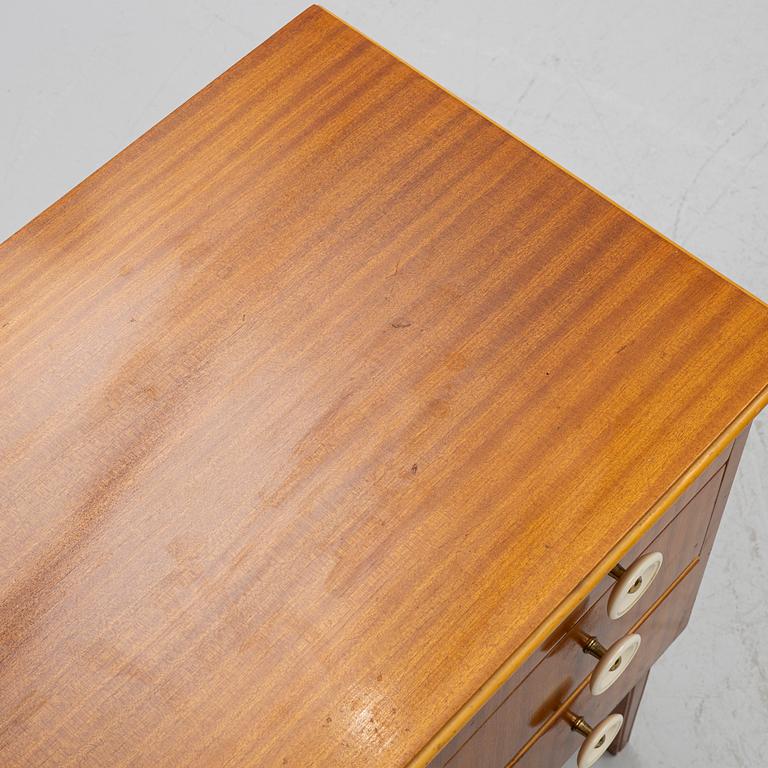 Chest of drawers, Swedish Modern, 1940s.