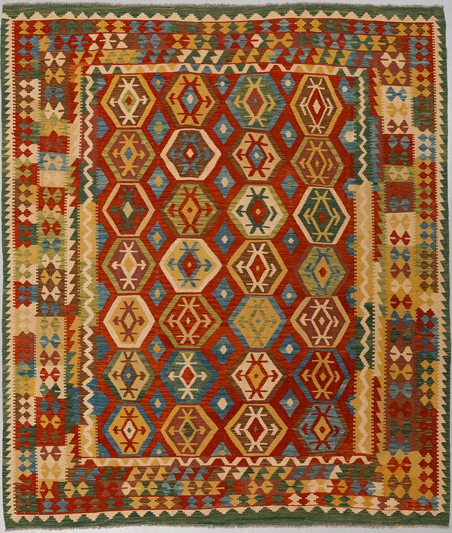 A CARPET, Kelim, ca 294 x 256 cm.