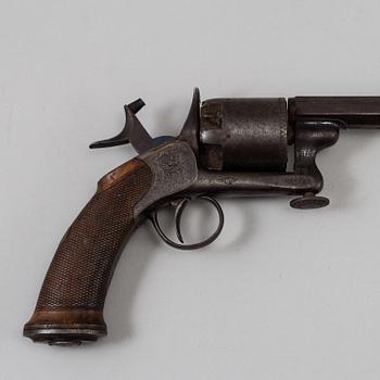 REVOLVER, 1800-talets mitt.