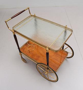 SERVERINGSVAGN, 1900-talets mitt.