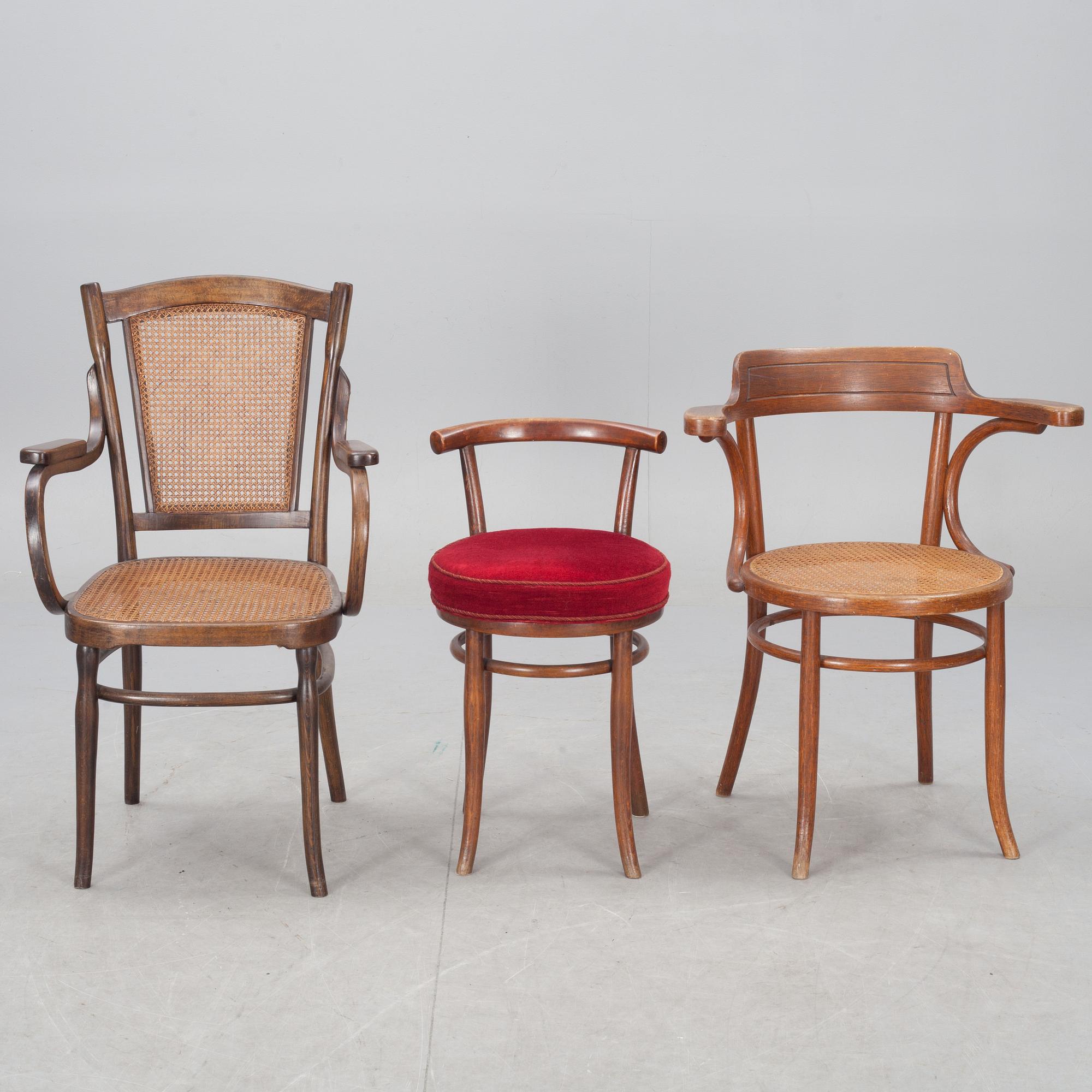 STOLAR, 3 st, bl a J & J Kohn och Thonet, 1900-talets första hälft.