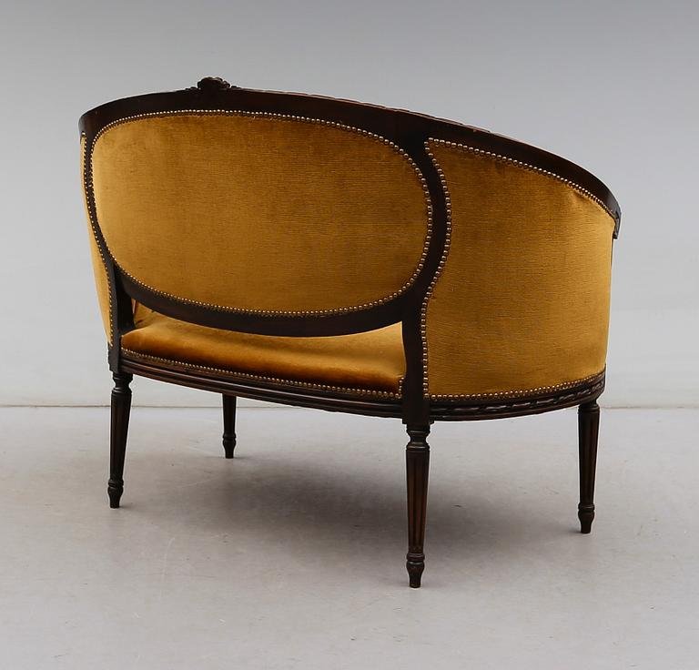 SOFFA OCH KARMSTOLAR, 1 par, gustaviansk stil, 1900-talets andra hälft.