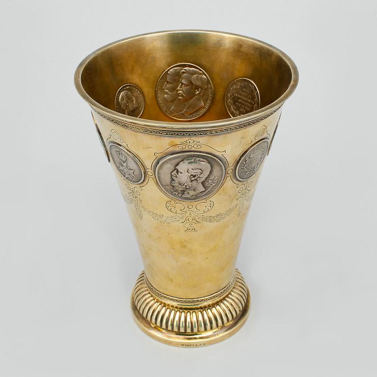 BÄGARE, silver, J.E. Torsk, Stockholm 1895. Vikt ca 890 gram.