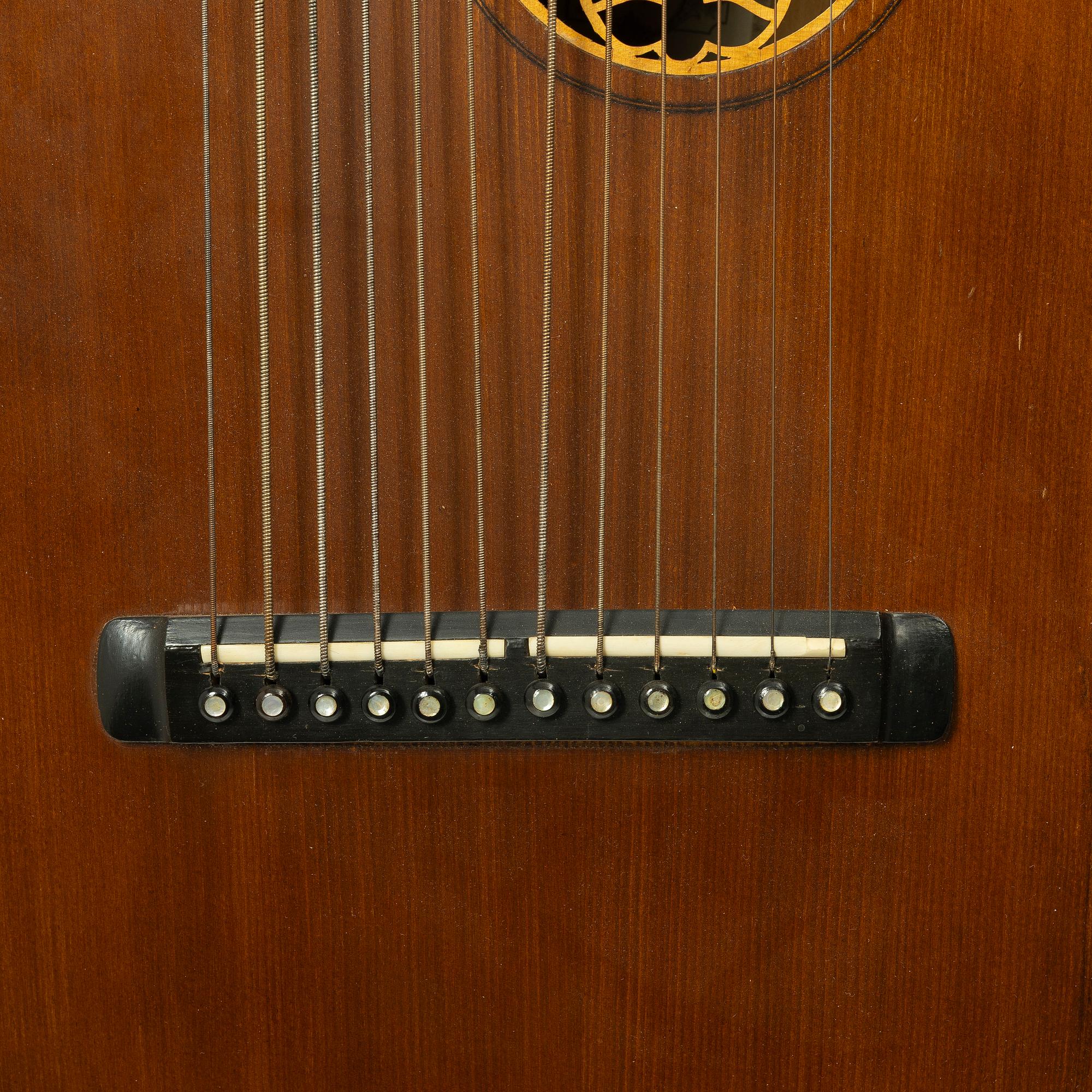 12-string lute, Alfred Brock, Stockholm, 1929.