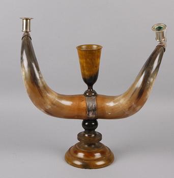 BORDSDEKORATION, horn och silver. Peter Magnusson Westerdahl, Jönköping, 1894.