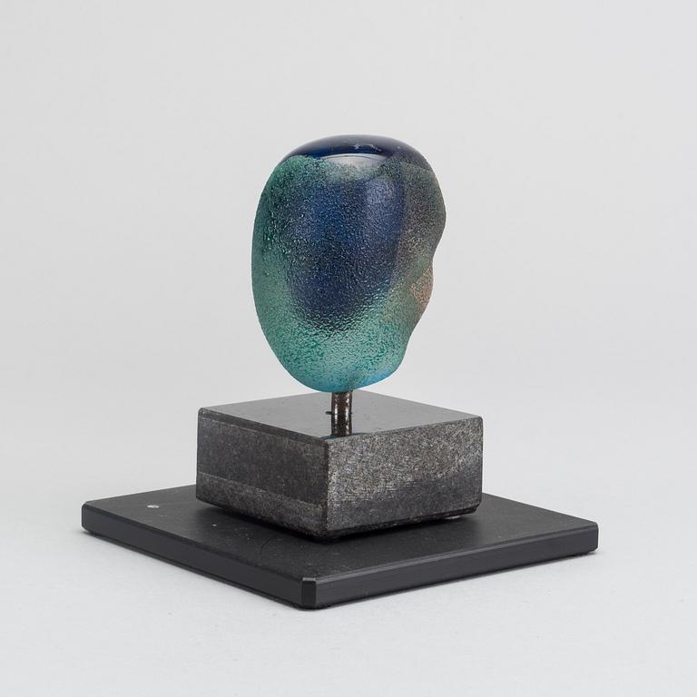 BERTIL VALLIEN,a signed glass sculpture.