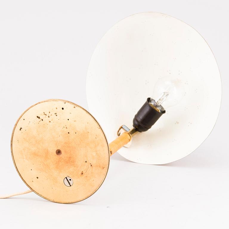 Paavo Tynell, Bordslampa, modell 9202, Taito 1900-talets mitt.
