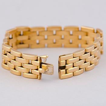 A CARTIER BRACELET, 18K gold. 'Maillon Panthere'.