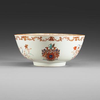 1554. A famille rose armorial punch bowl, Qing dynasty, Qianlong (1736-95).