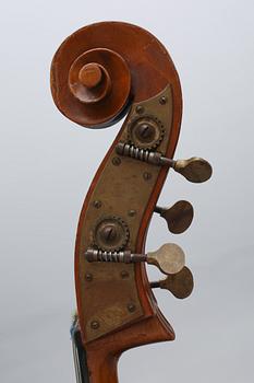 KONTRABAS, 1900-tal.