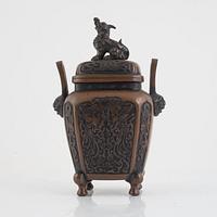 A bronze censer with cover, Qing dynasty, 19th century.