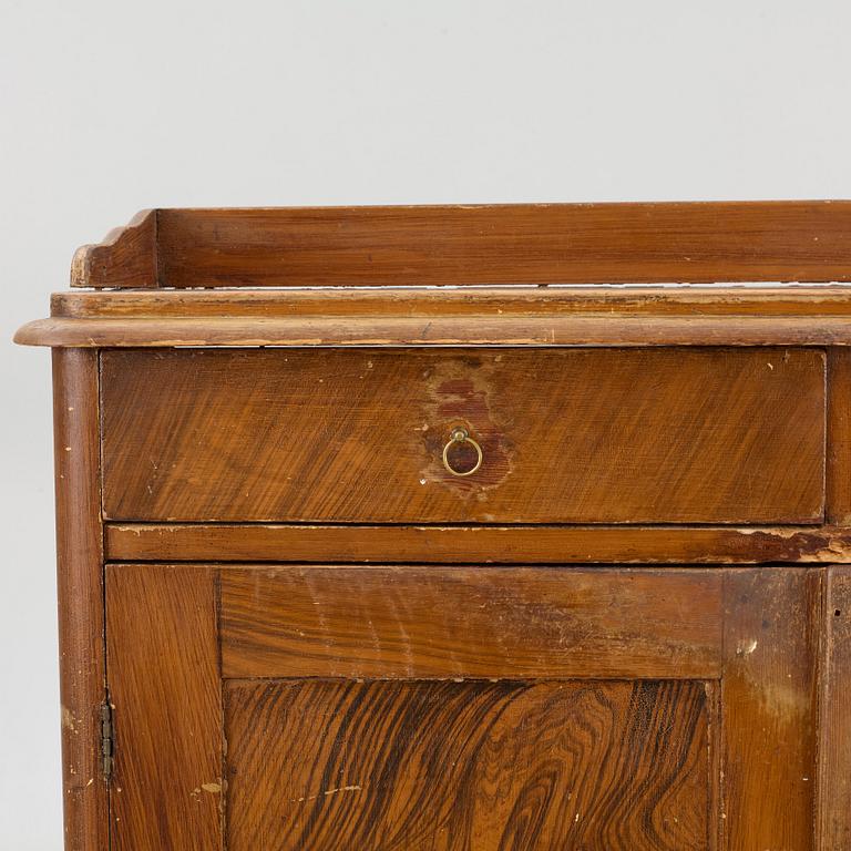 Skänk, 1800-talets mitt.