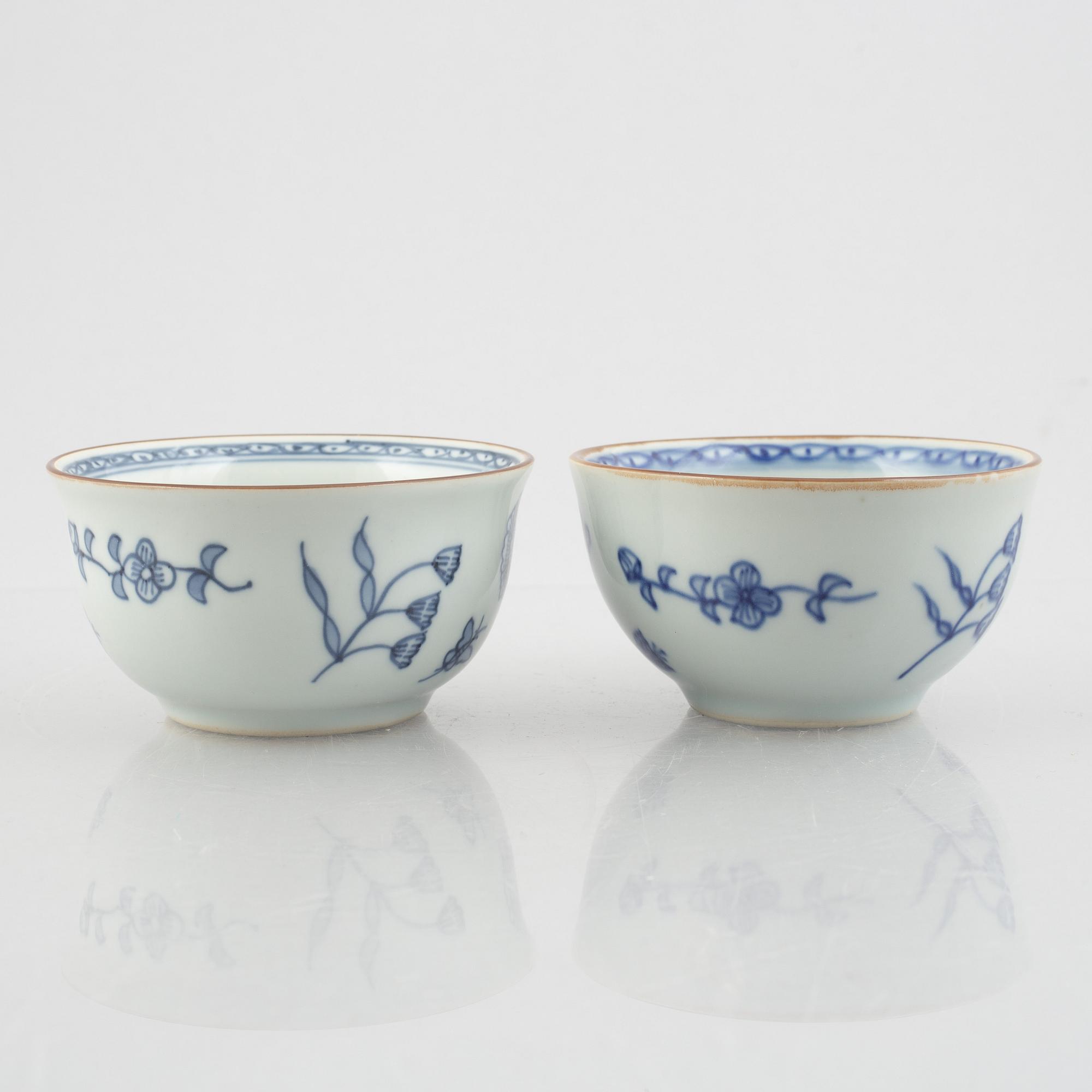 Twelve pieces of "Nejlika" porcelain, from IKEAs' 18th century series, Sweden, 1990's.