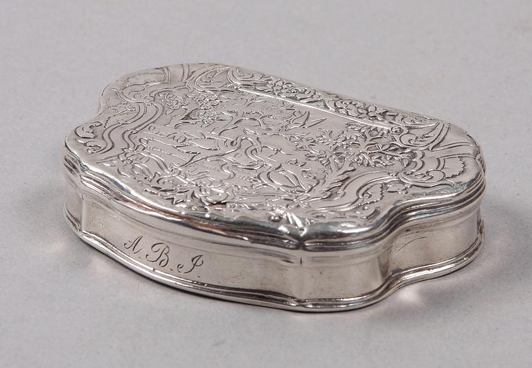 DOSA, silver, rokoko, 1700-tal. Ostämpl.