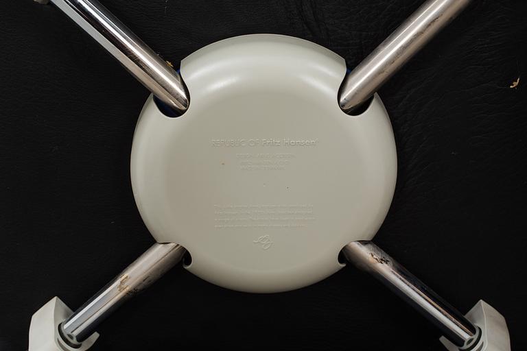 STOLAR, 6 st. "Sjuan". Arne Jacobsen för Fritz Hansen.