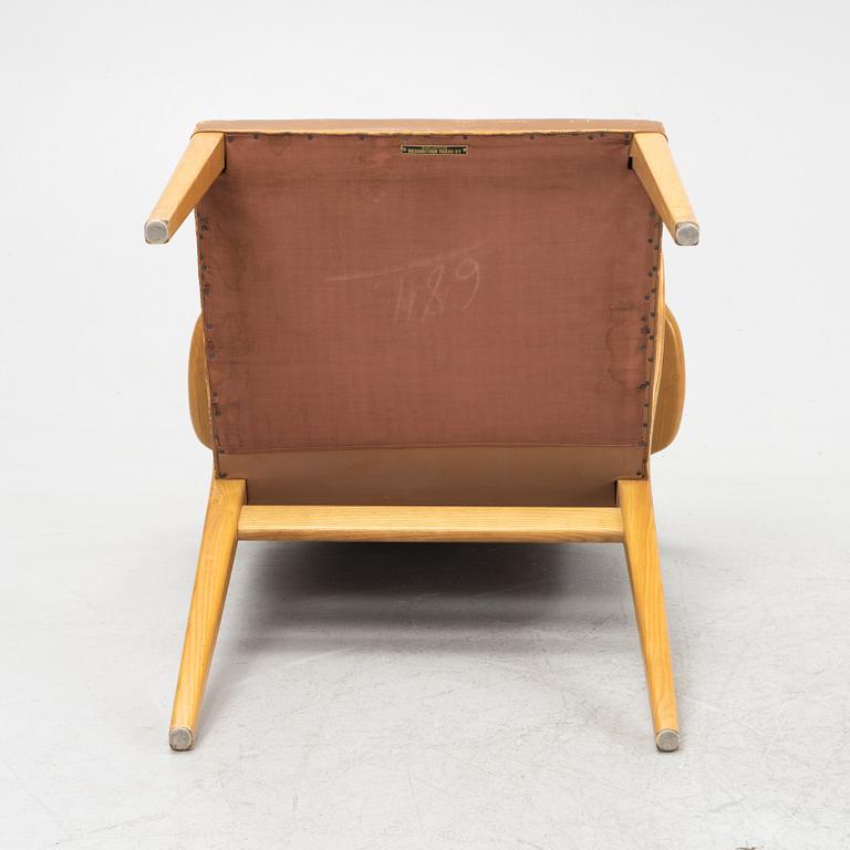 Axel Larsson, karmstol, modell "1208", Svenska Möbelfabrikerna Bodafors, 1940-tal.