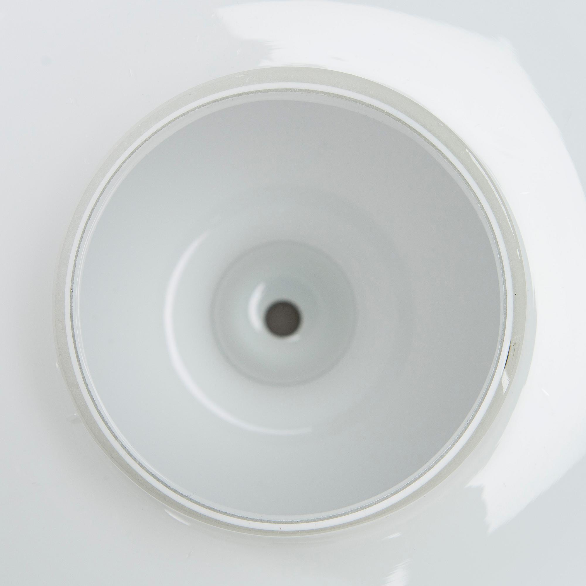 Paavo Tynell, a pair of mid-20th century 'K2-19' pendant lights for Idman.