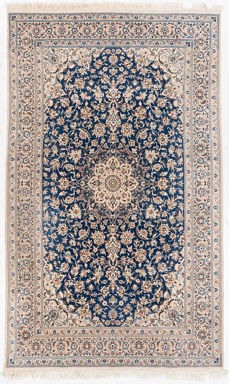 Carpet, Nain, approx. 255 x 155 cm.