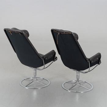 A PAIR OF BRUNO MATHSSON "JETSON" ARMCHAIRS.