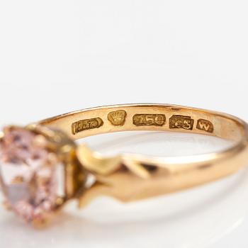 An 18K gold ring with a YAG-stone. Johan Akseli Tarkiainen, Vyborg 1927.