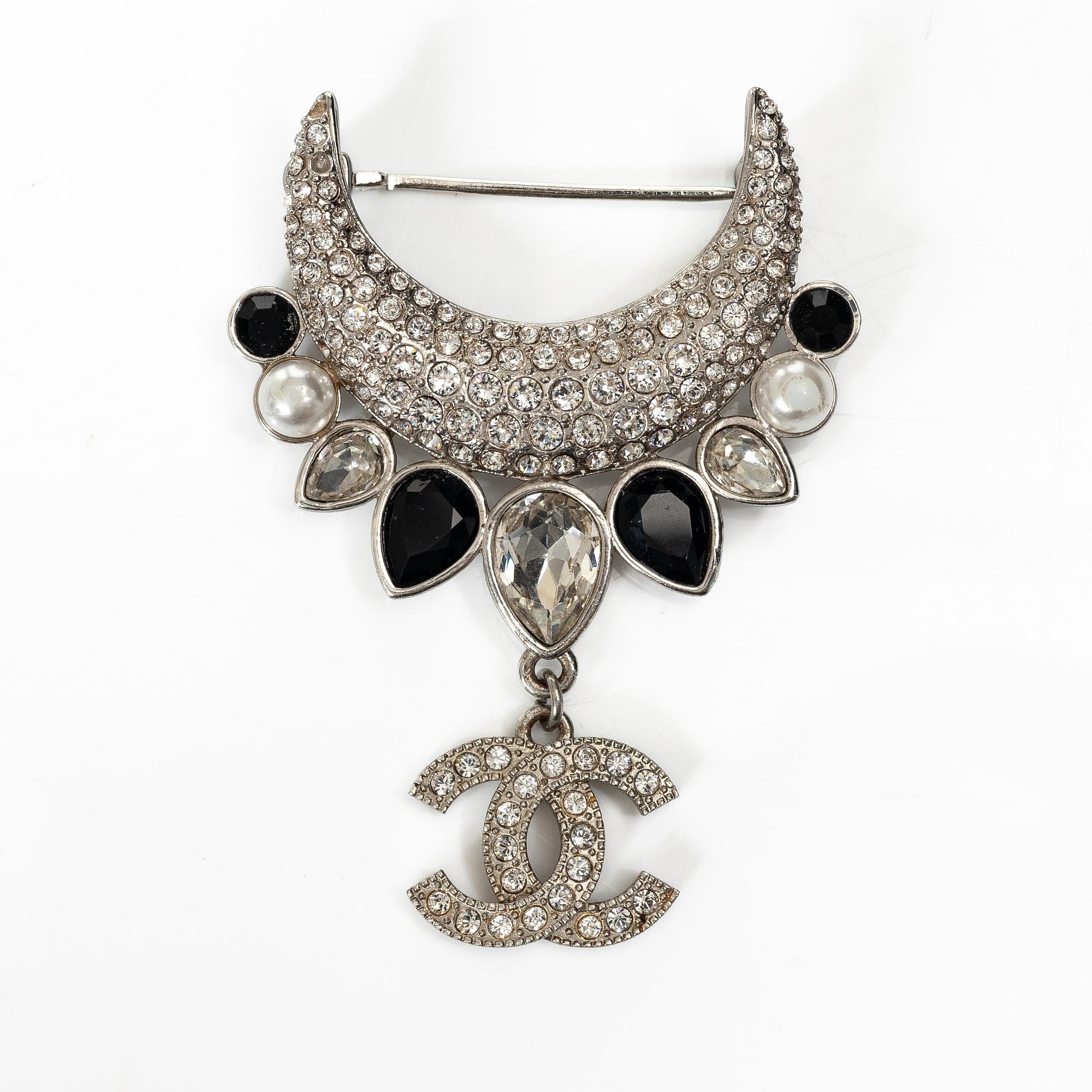 Chanel, brooch, 2021.