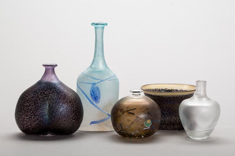 KONSTGLAS, 5 delar, Bertil Vallien, Kosta Boda, 1900-talets andra hälft.
