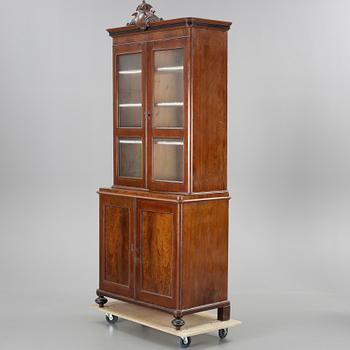 BOKSKÅP, 1800-talets andra hälft.