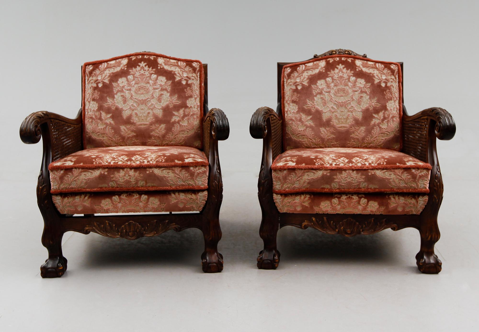 FÅTÖLJER, 1 par, Chippendalestil, 1900-talets första hälft.