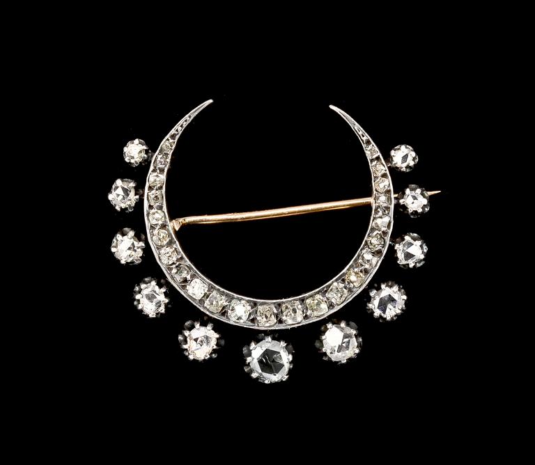 BROSCH, guld och silver med rosen- och antikslipade diamanter, 1800-tal.
