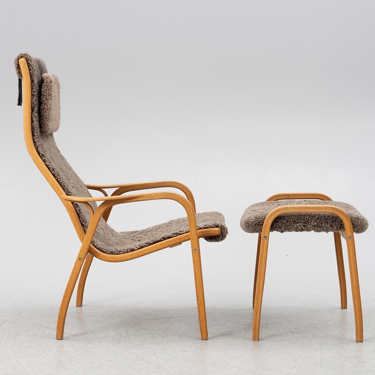 Yngve Ekström, fåtölj med fotpall, "Lamino", Swedese.