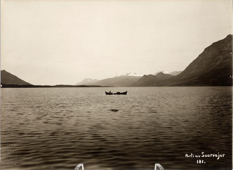 LUDVIG WÄSTFELT, fotografier, 5 st. Några bär djuptryckstämpel från hans ateljé och ett par dat år 1921 o 1922.