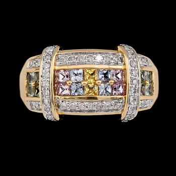 RING, 14K guld, safirer, diamanter tot ca 0.33 ct. Vikt ca 6 g.