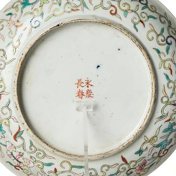 A pair of grisaille decorated turquoise ground 'dayazhai' dishes, Qing dynasty with Guangxu period, circa 1876.