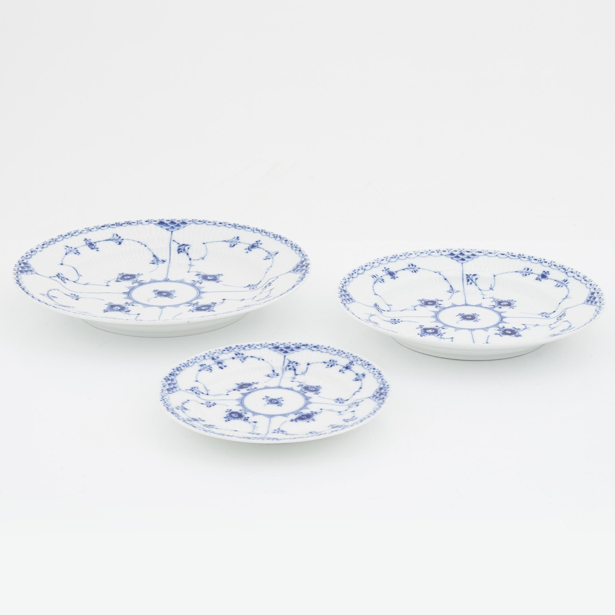 Kaffeservis/frukostservis, porslin, 23 delar, "Musselmalet", Royal Copenhagen, Denmark.