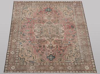 A rug, Persian, Vintage Design, ca 195 x 133 cm.